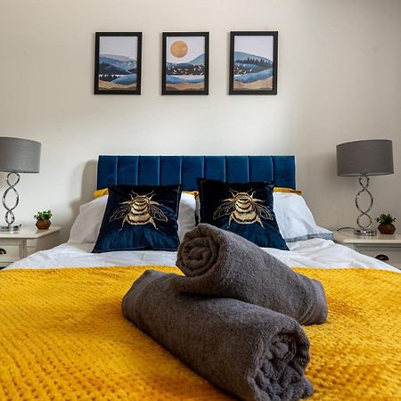 1 Bed Central - Free Parking - Long Stay Offer Strood Dış mekan fotoğraf